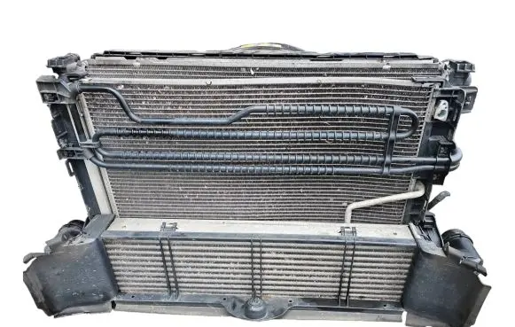 Mercedes-Benz SLK R172 Radiator set A2045000493 A2045001055 E10428