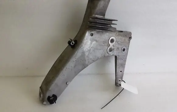 Volvo XC40 Holder (bracket) 32267440
