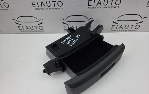 Volkswagen Touran I Glove box 1K0881600 1K0881606