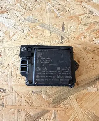 Tesla Model X Distronic sensor radar 110864700C