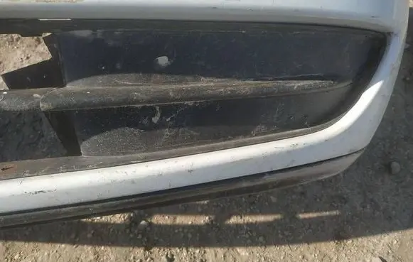 Renault Laguna II Front bumper lower grill