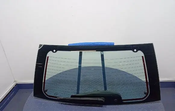 KIA Sportage Rear windscreen/windshield window 
