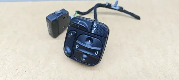 Mercedes-Benz CLS C219 Seat control switch 2158700010