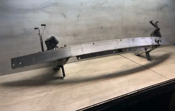 Mercedes-Benz E W212 Front bumper cross member A2126200230