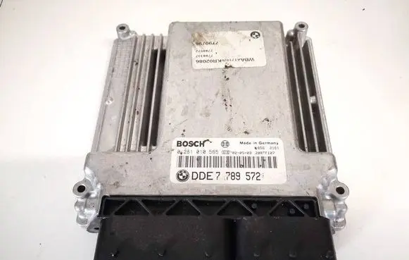 BMW 3 E46 Engine control unit/module 7789572
