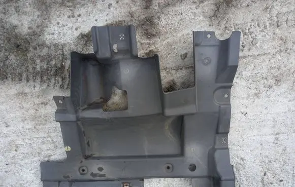 Volkswagen Multivan T5 Rear underbody cover/under tray 7H0825216C