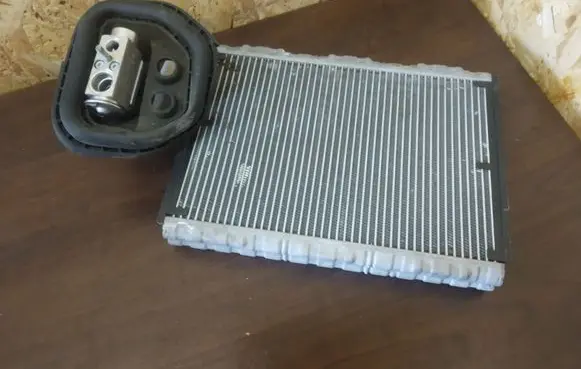 Mercedes-Benz E W211 Air conditioning (A/C) radiator (interior) 2308300184