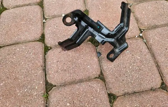 Opel Insignia B Other engine bay part 174KM
