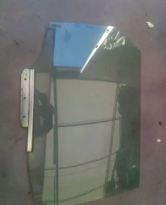 Toyota Auris E180 Rear door window glass