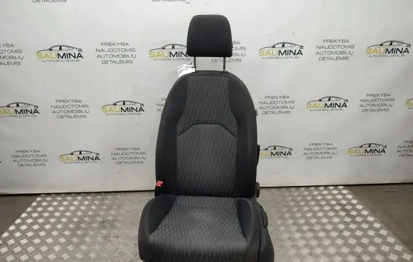 Seat Leon (5F) Front driver seat 