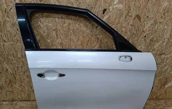 Citroen DS5 Front door