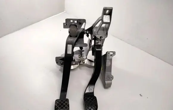Audi A6 S6 C6 4F Pedal assembly 4F1721117D 00012270 00012273