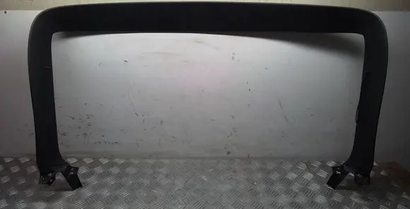 Porsche Macan (95B) Tailgate trim 95B867973B