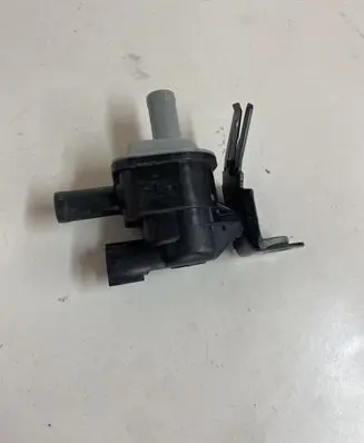 Lexus RX 450H Vacuum valve 9091012279