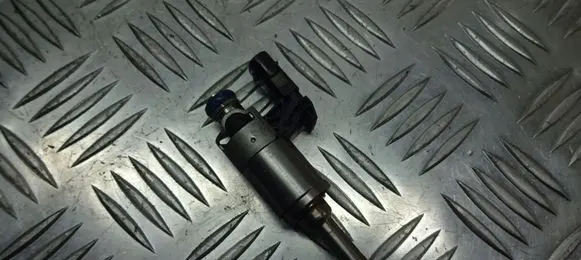 Volkswagen Jetta VI Fuel injectors set 0261500152