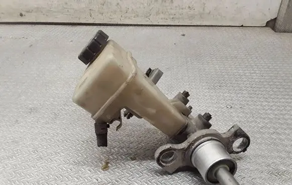 Cadillac BLS Master brake cylinder 32067069