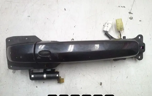 Suzuki SX4 Front door exterior handle