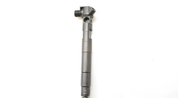 Mercedes-Benz C W204 Fuel injector A6510704987