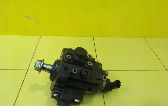Opel Insignia A Fuel injection high pressure pump 0445010444