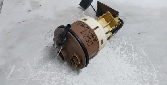 Toyota Yaris Verso Fuel level sensor 