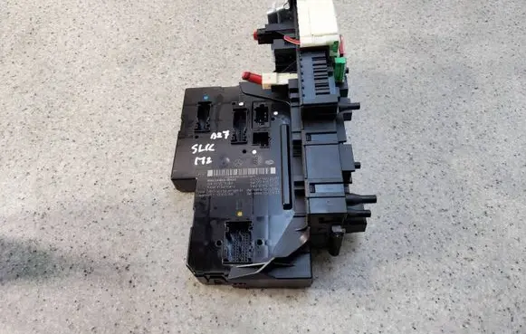 Mercedes-Benz SLK R172 SAM control unit 1729002609AOP0956 1729002609