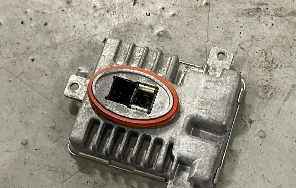 BMW 5 F10 F11 Headlight ballast module Xenon 7237647 8592070730