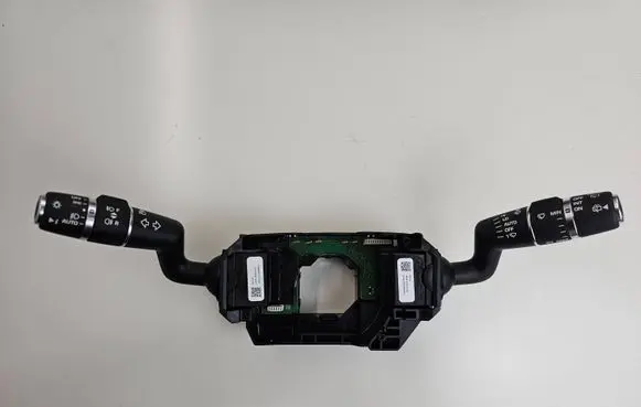 Jaguar F-Pace Wiper turn signal indicator stalk/switch J8A213N064BC