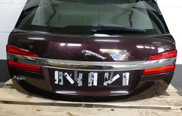 Jaguar XF Tailgate/trunk/boot lid