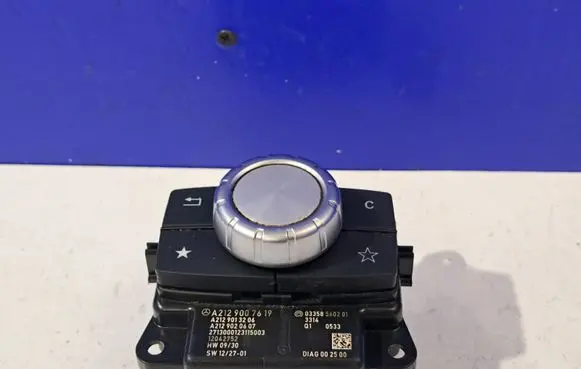 Mercedes-Benz E C207 W207 Head unit multimedia control A2129007619