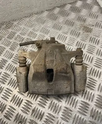 Toyota RAV 4 (XA30) Front brake caliper
