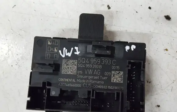 Volkswagen Golf VII Door control unit/module 5Q4959393C
