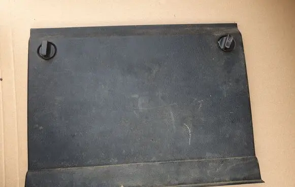 Volkswagen PASSAT B3 Trunk/boot trim cover 333867461