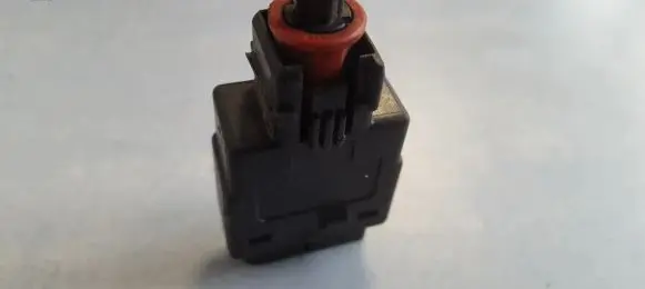 BMW 5 E34 Brake pedal sensor switch 61311382385 61.31-1382385