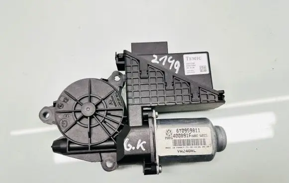 Volkswagen Cross Polo Rear door window regulator motor 6Y0959811 VW240RL 400891F0