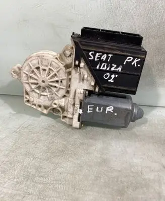 Seat Ibiza III (6L) Front door window regulator motor 104379101