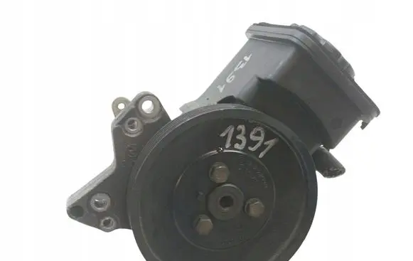 BMW 5 E39 Power steering pump
