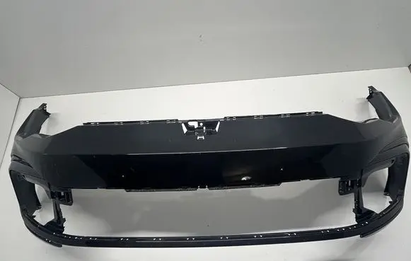 Volkswagen Golf VIII Front bumper 5H0807221