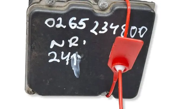 Renault Clio III ABS control unit/module S27649241 0265234800 8201128481