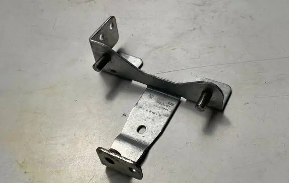 Volkswagen Polo VI Rear glass lock/latch W263 2H0121079