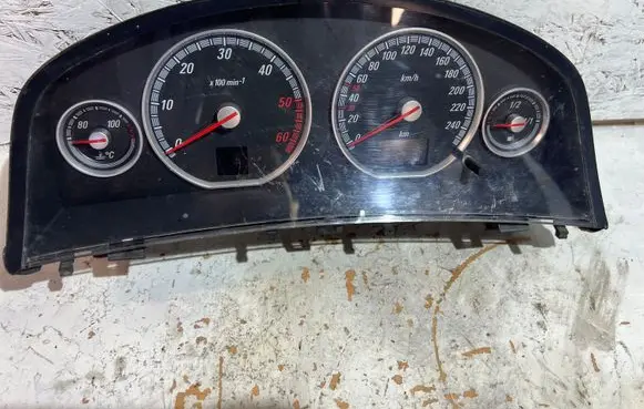 Opel Signum Speedometer (instrument cluster) 13140911SH