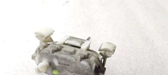 Audi A8 S8 D2 4D Central locking vacuum pump 4D0862153A
