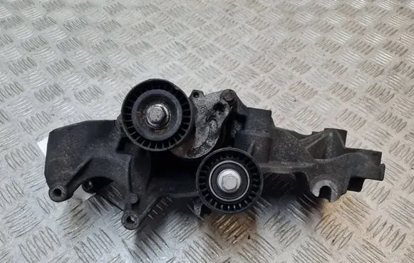 Renault Master III Generator/alternator bracket 117109477R