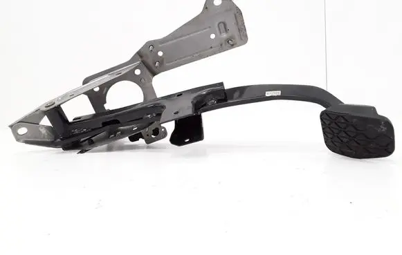 Mazda 3 I Brake pedal