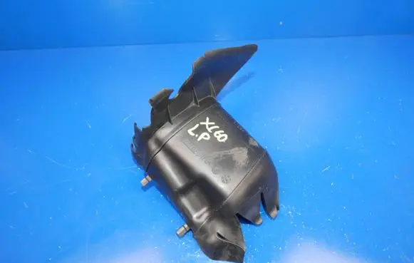 Volvo XC60 Intercooler air channel guide 31294170