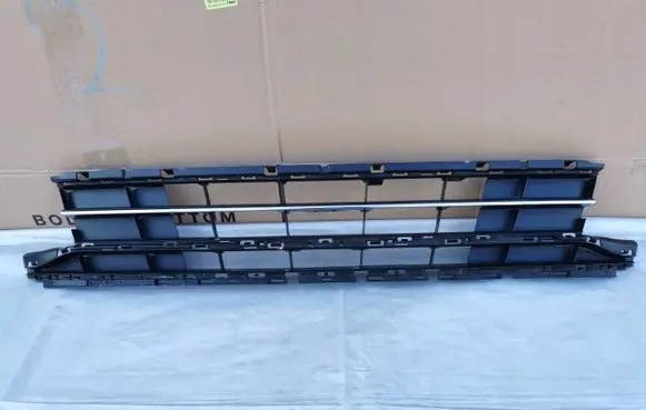 Volkswagen PASSAT B8 Front bumper lower grill 3G0853677G