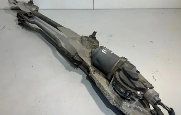 Front wiper linkage