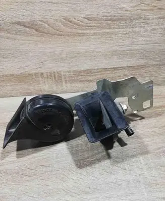 BMW 6 E63 E64 Horn signal 6935709 A046313