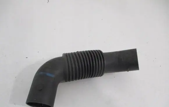 Air intake hose/pipe