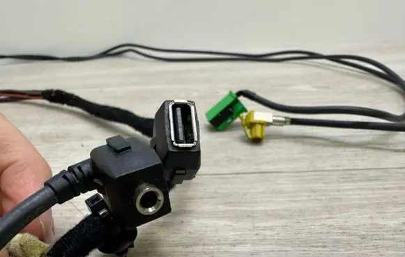 Porsche Panamera (970) USB socket connector 9764212100 97064212300