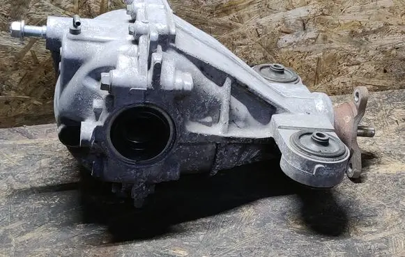 Infiniti Q50 Rear differential EZ10A